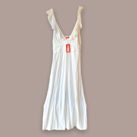 River Island Dresses & Skirts - NWT Resort River Island White Dress With Ruffle Straps and A Cross Body Back